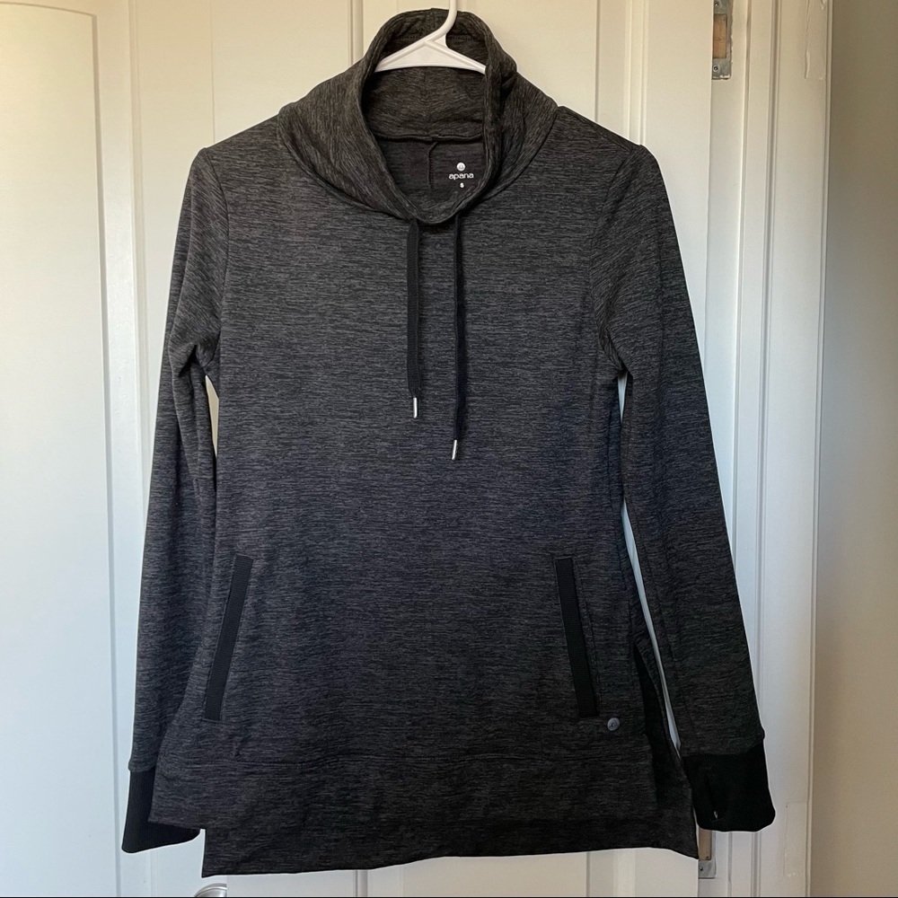 Apana Gray Athletic Long Sleeve Top with Pockets. Size Small